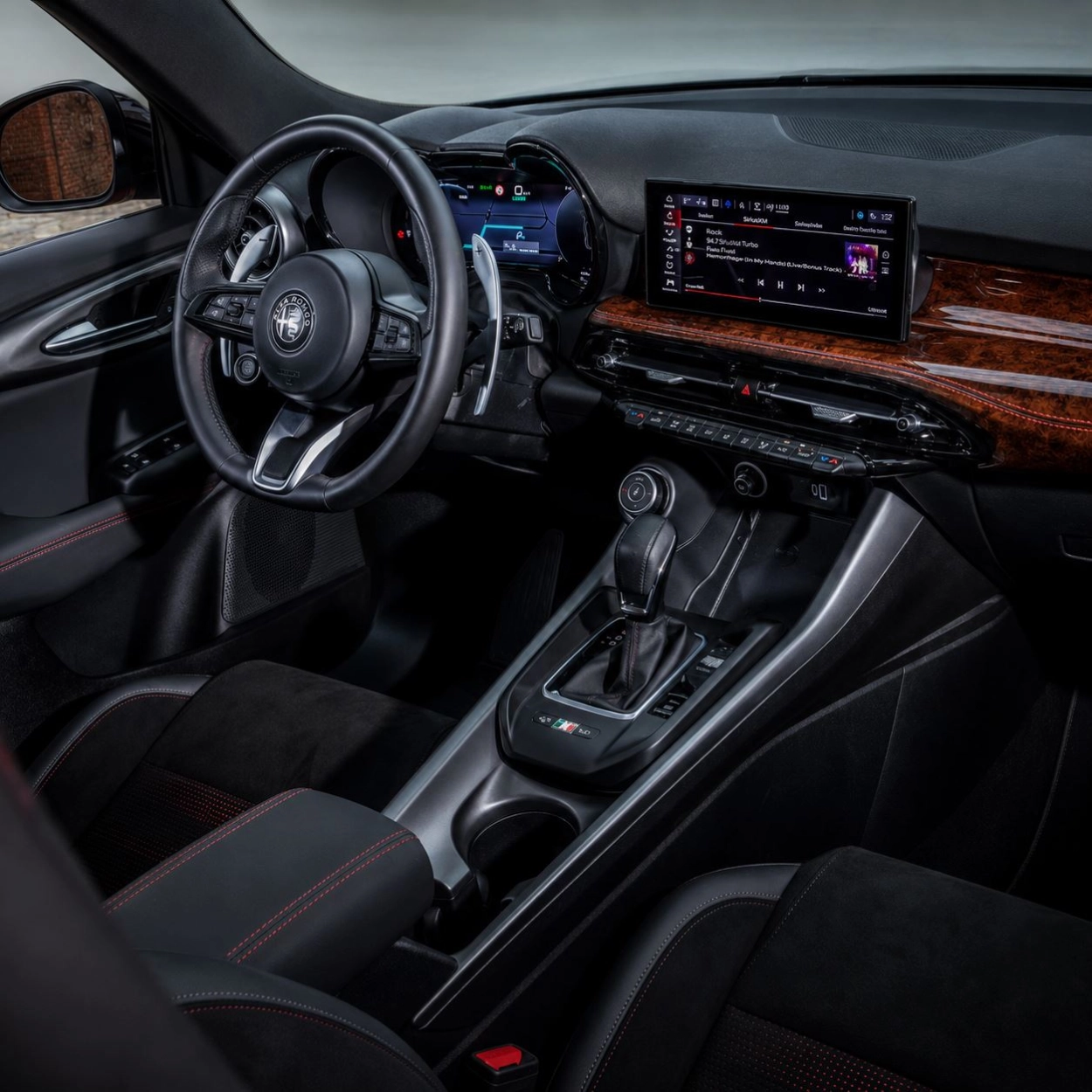 Kit decorativo per interni Alfa Romeo Tonale TI, vista dei componenti